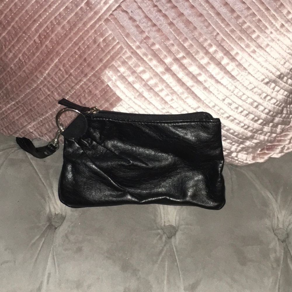 Black wristlet